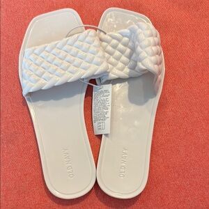 Old Navy Women's White Quilted Slide Sandals